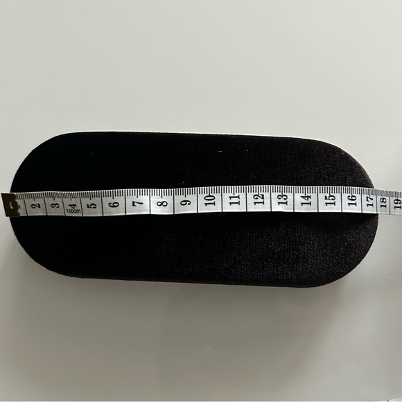 Tom Ford velvet case - Picture 9 of 9